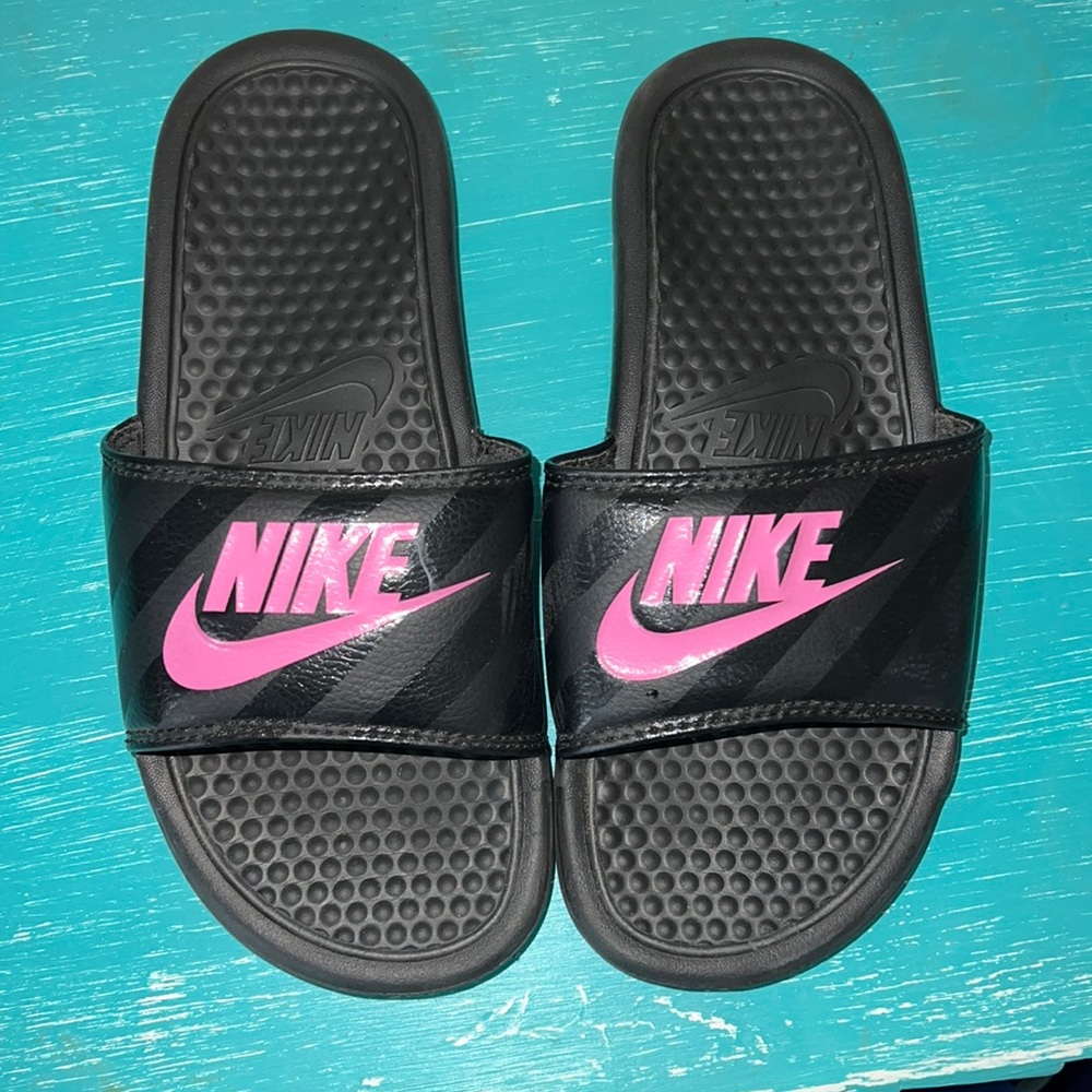 Nike slides